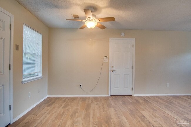 Building Photo - 386 Quigley Rd