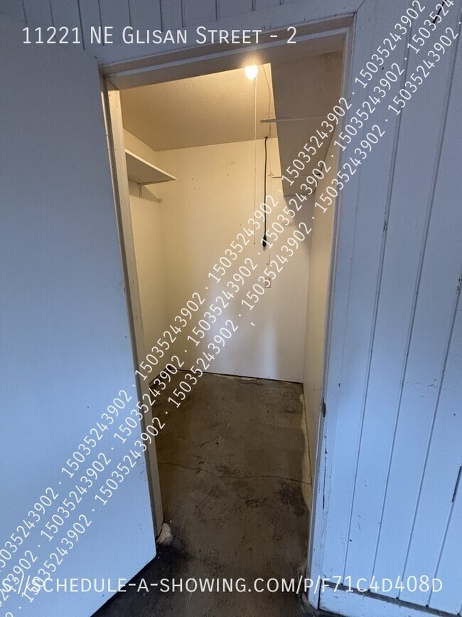 Building Photo - 11221 NE Glisan St