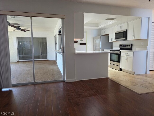 Building Photo - 1205 SE 10th Ave