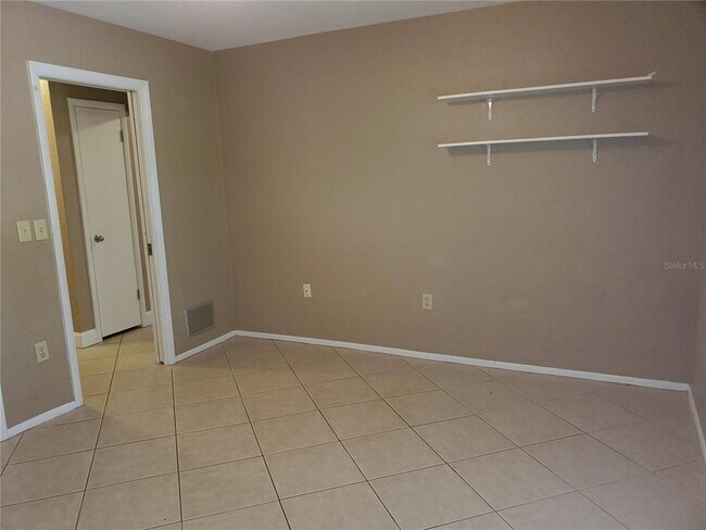 Building Photo - 3331 Seaview St