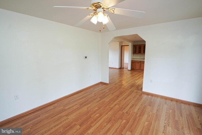 Building Photo - 12179 Country Dr