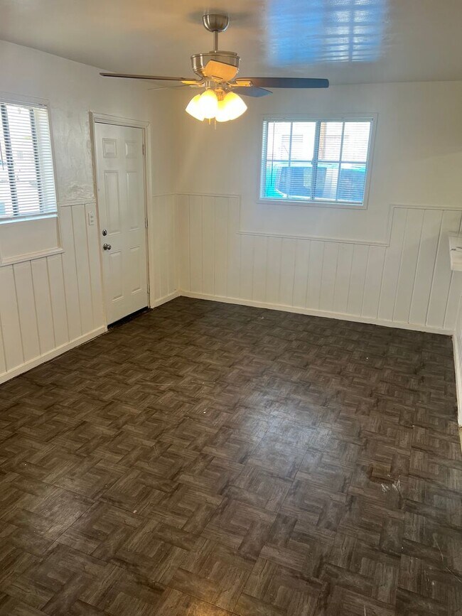 Building Photo - Concert Duplex
