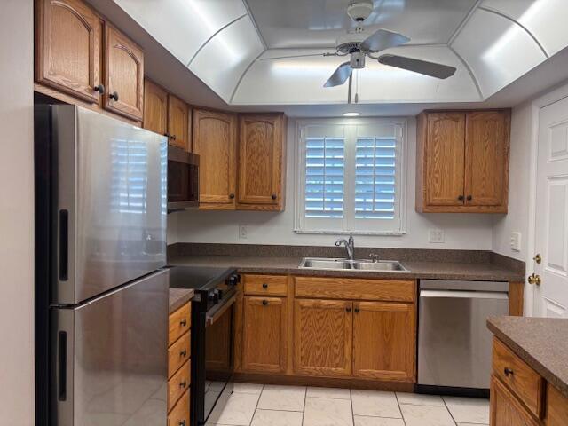 Building Photo - 907 Marina Dr