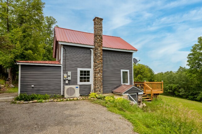 Building Photo - 68 Vineyard Rd