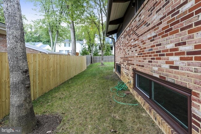 Building Photo - 5511 Huntington Pkwy