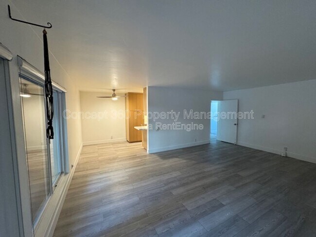 Building Photo - 1139 E Ocean Blvd