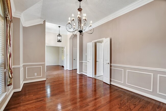 Building Photo - 3015 Newbrook Dr