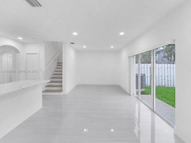 Building Photo - 2802 SW 128th Way