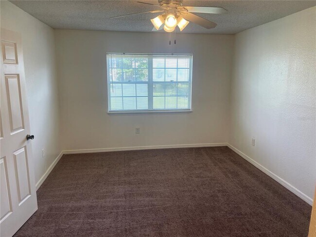 Building Photo - 3210 Clubside Dr