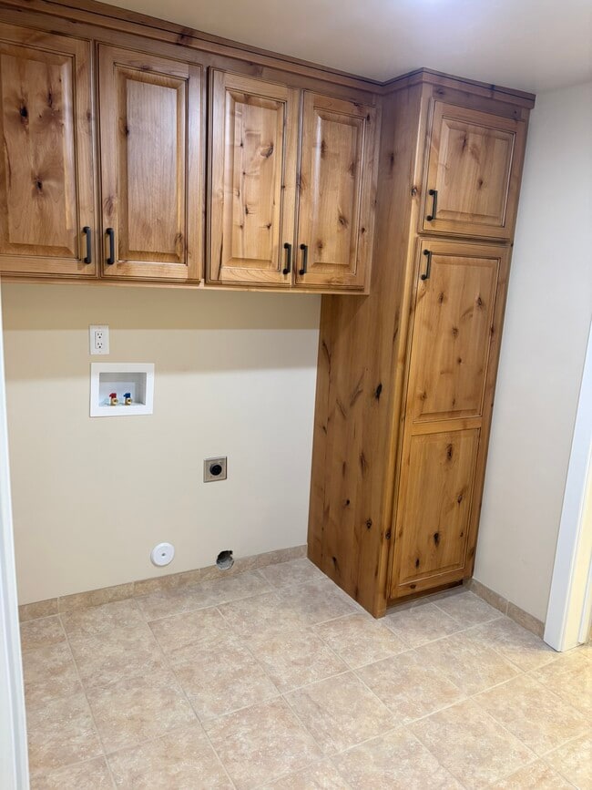 Building Photo - 4801 S 4300 W