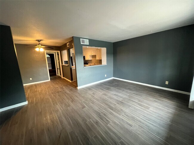 Building Photo - 11540 Chimney Rock Rd