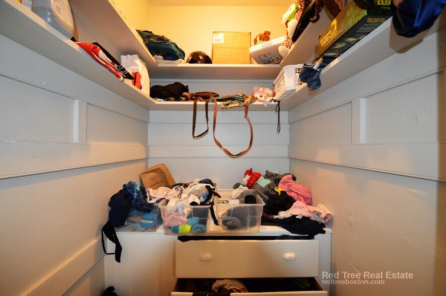 Building Photo - 17 Eldora St