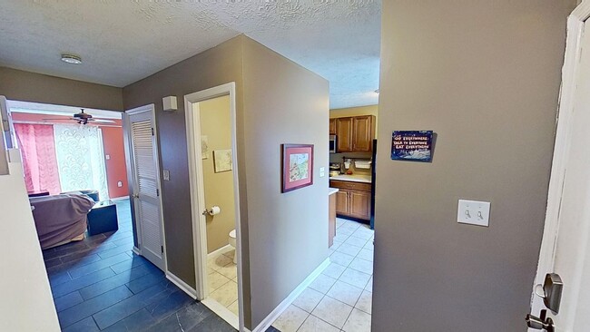 Building Photo - 21837 Ronald Dr
