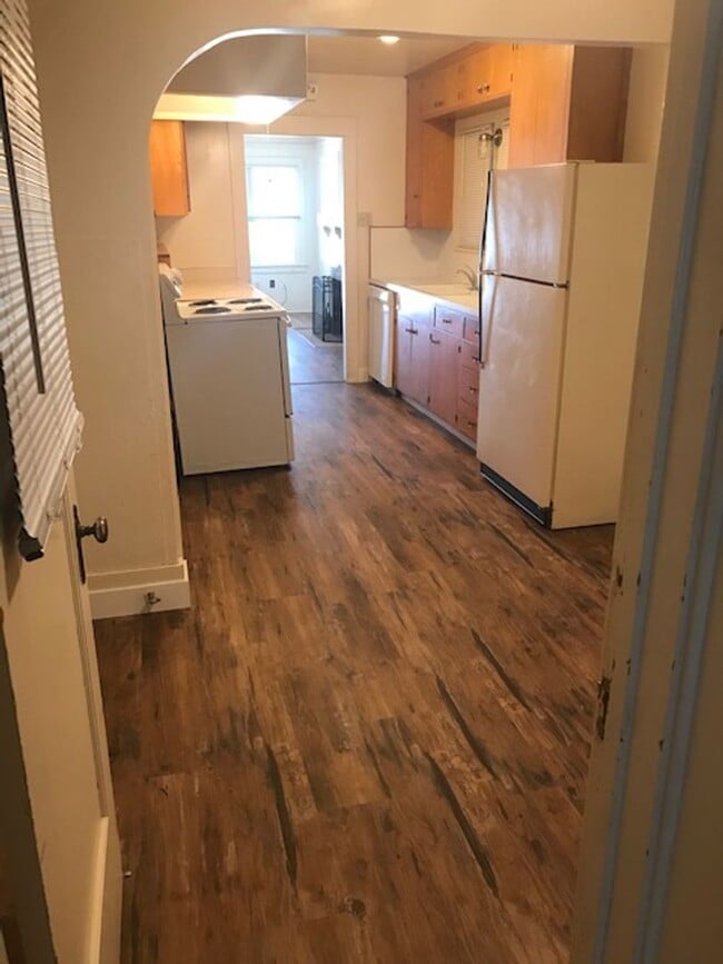 Building Photo - Charming 3 bedroom/2 bath near Cal Poly