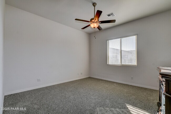 Building Photo - 8736 N Peaceful Vly Wy
