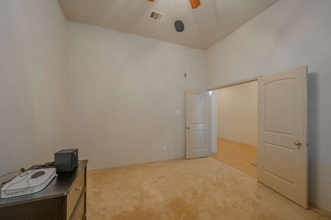 Building Photo - Charming home in Pearland!