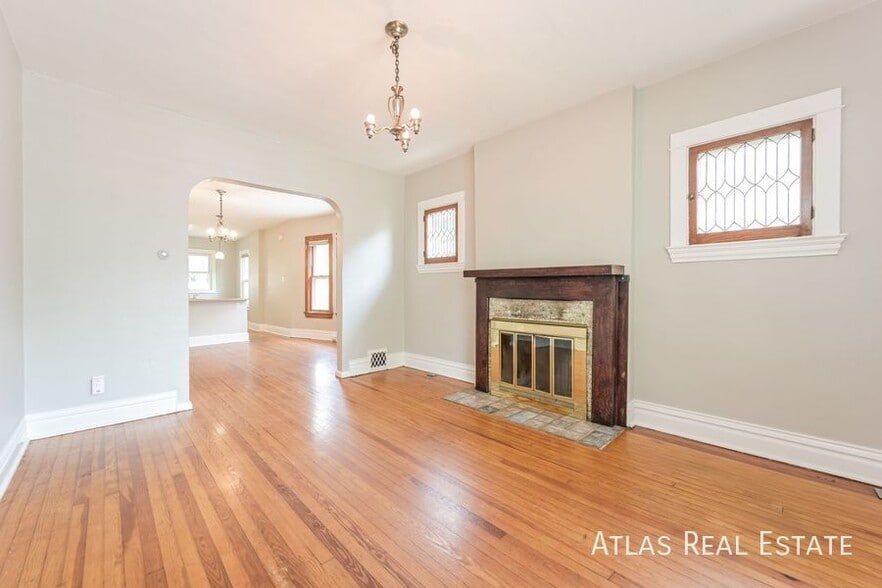 Building Photo - 3041 W 29th Ave