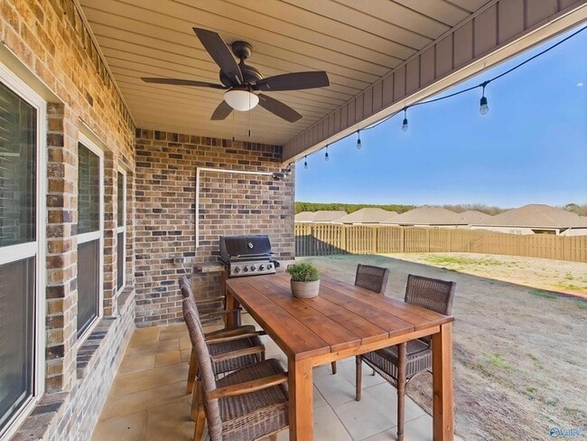 Building Photo - 506 E River Landing Blvd