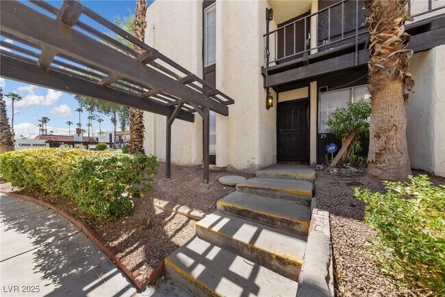 Building Photo - 1390 E Vegas Valley Dr