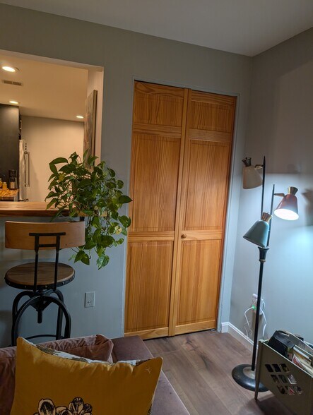 Building Photo - 12709 Gordon Blvd