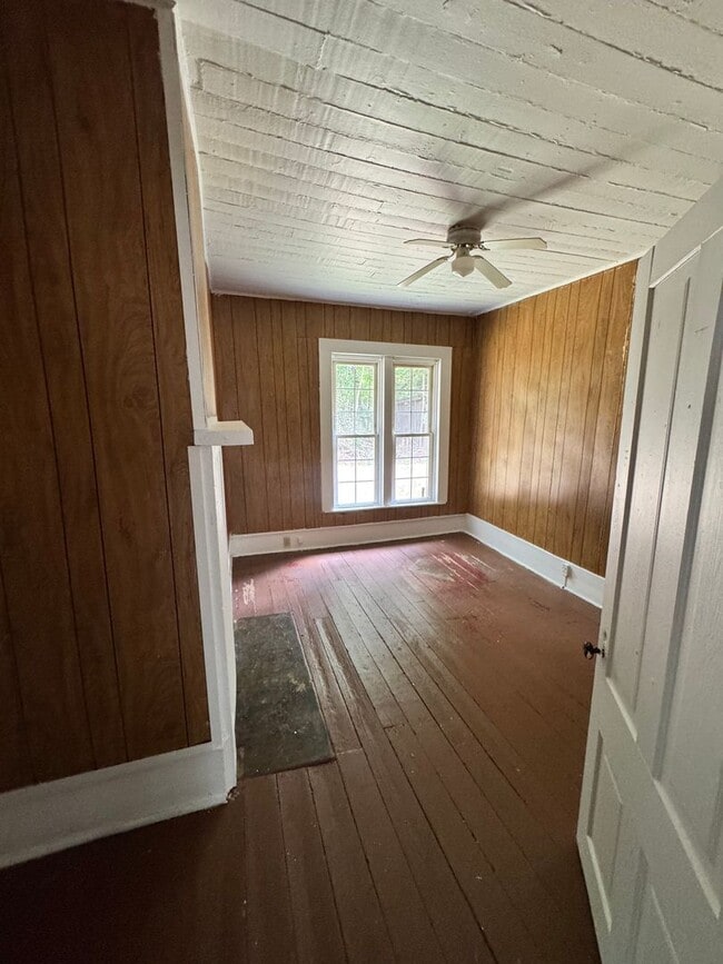 Building Photo - 2 or 3/1 in Grover, NC really located in E...