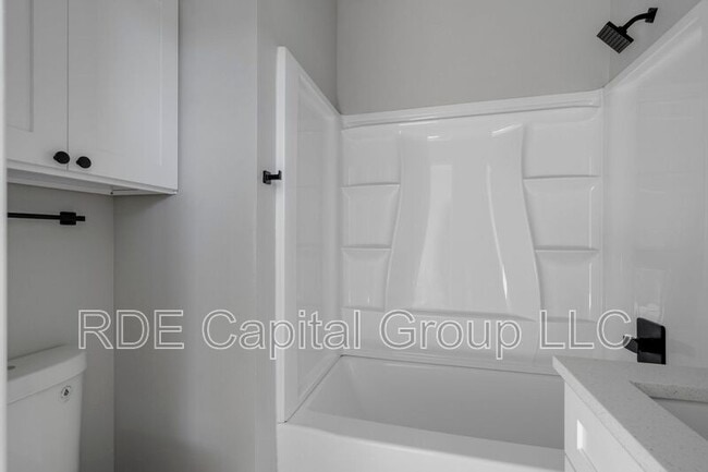 Building Photo - 948 S Corinth St Rd