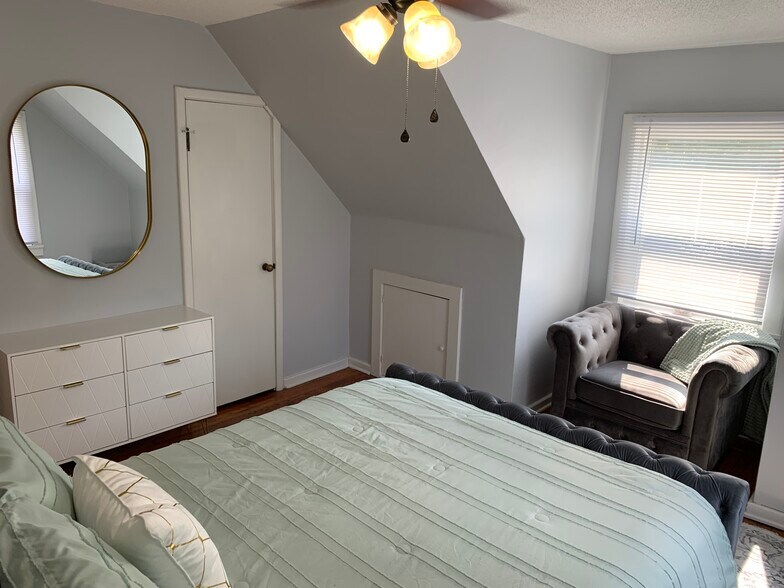 Master Bedroom - 412 N 9th St