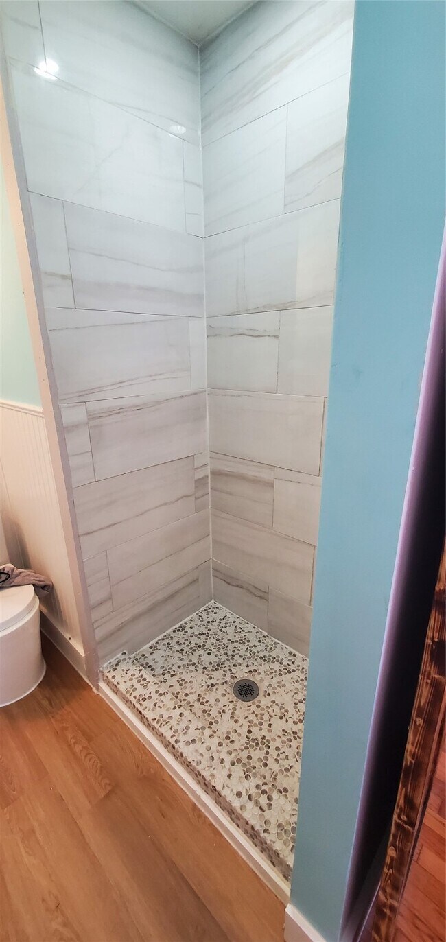 Building Photo - 4511 Avenue Q