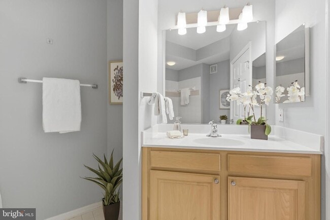 Building Photo - 2465 Army Navy Dr