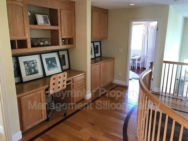 Building Photo - 3825 Venus Ct