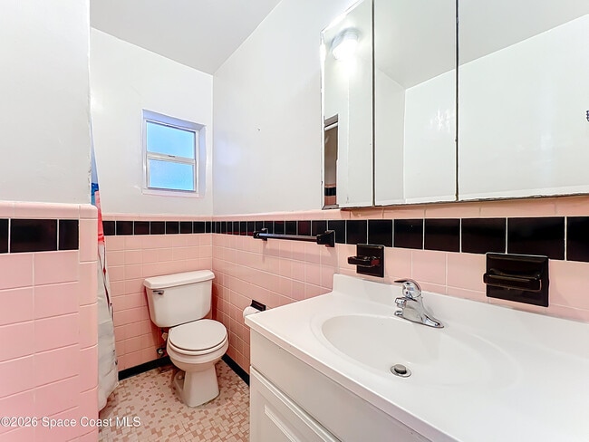 Building Photo - 106 Sunrise Ave