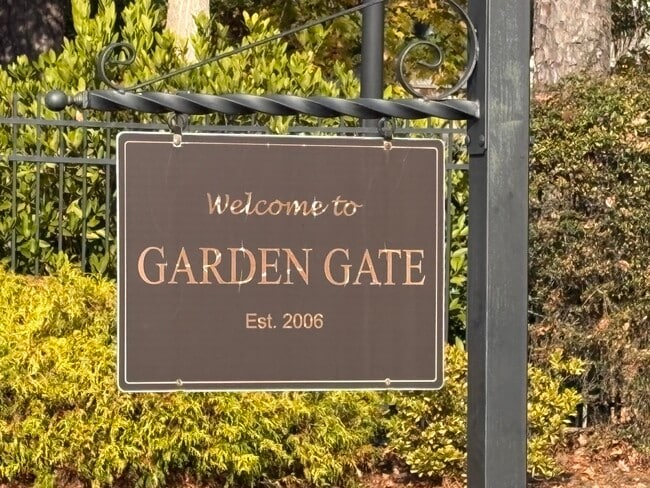 Building Photo - 2979 Gateland Square