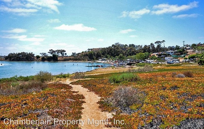 Building Photo - 1050 Chinquapin Ave