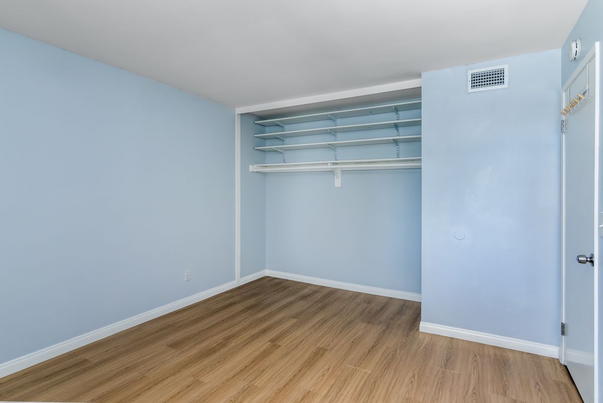 Building Photo - 868 Cinnamon Ln