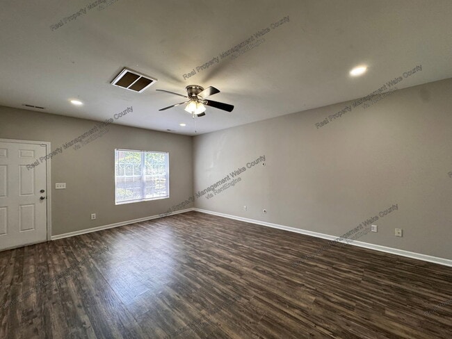 Building Photo - 424 Alero Rd