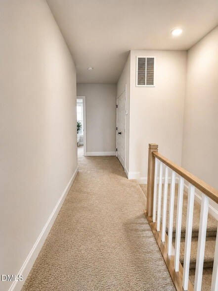 Building Photo - 602 Market Grove Dr