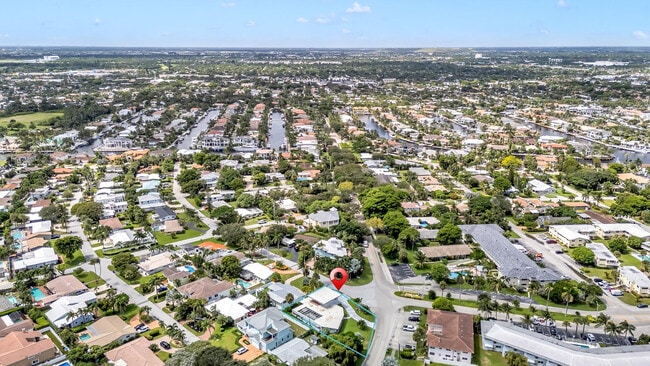 Building Photo - 2812 NE 27th St