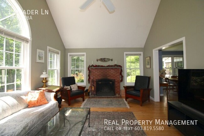 Building Photo - 3 Meader Ln