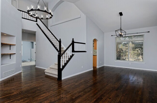 Building Photo - 7045 Pike Ct