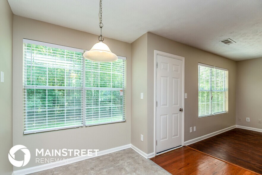 Building Photo - 1305 Sandybrook Ct