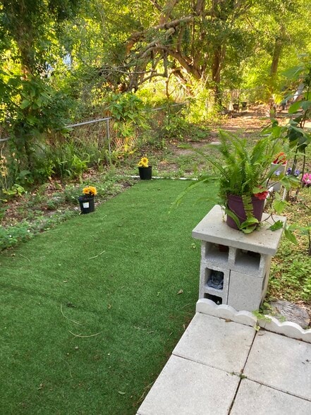 Building Photo - 1433 S Belcher Rd