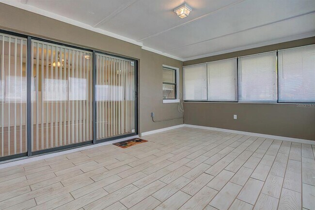 Building Photo - 8992 Hernando Way