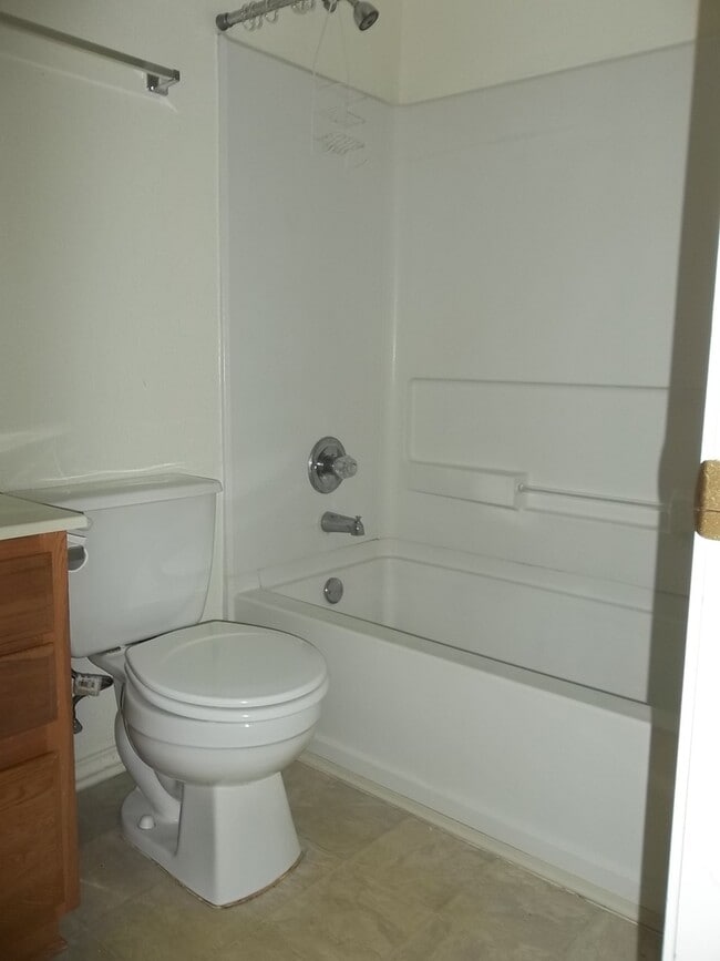 Building Photo - 3 BEDROOM, 2 BATH, BELTON ISD