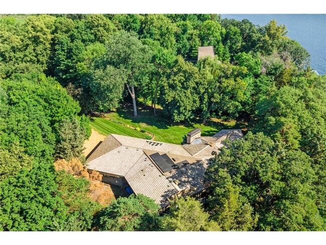 Building Photo - 3942 Enchanted Ln
