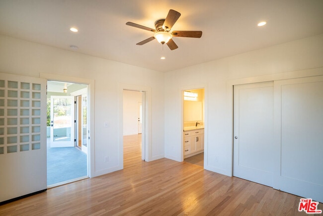 Building Photo - 802 E Kensington Rd