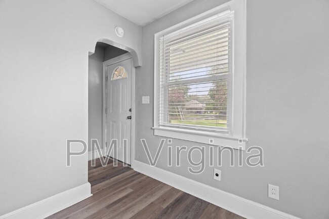 Building Photo - 1623 Deep Creek Blvd