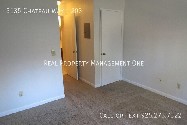 Building Photo - 3135 Chateau Way