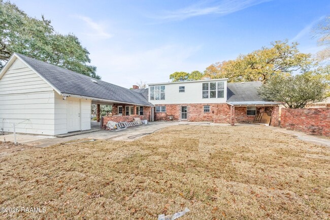 Building Photo - 1401 E Bayou Pkwy