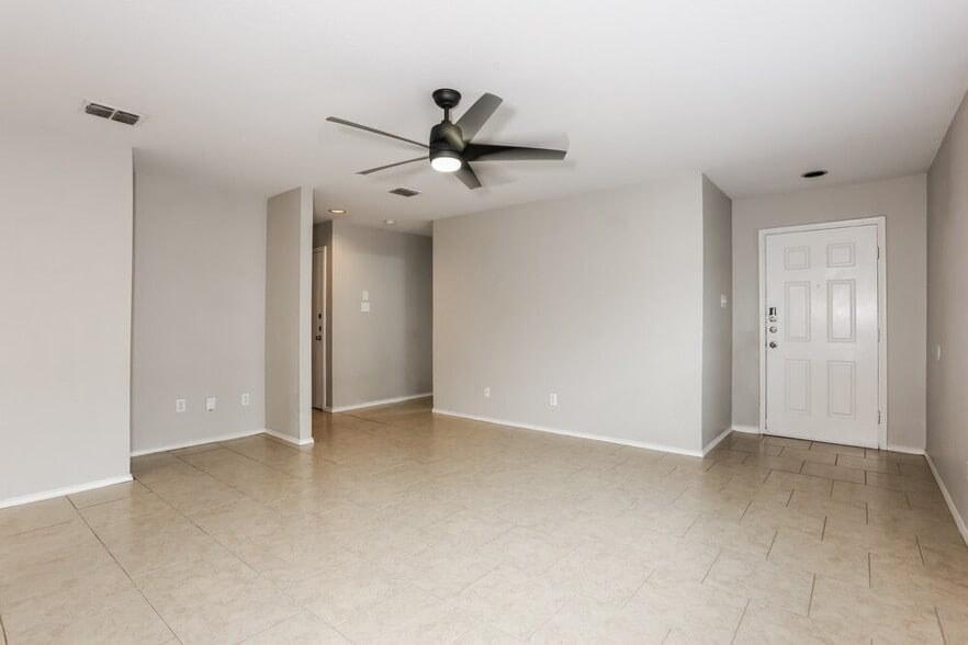 Building Photo - 1453 Castle Ridge Rd