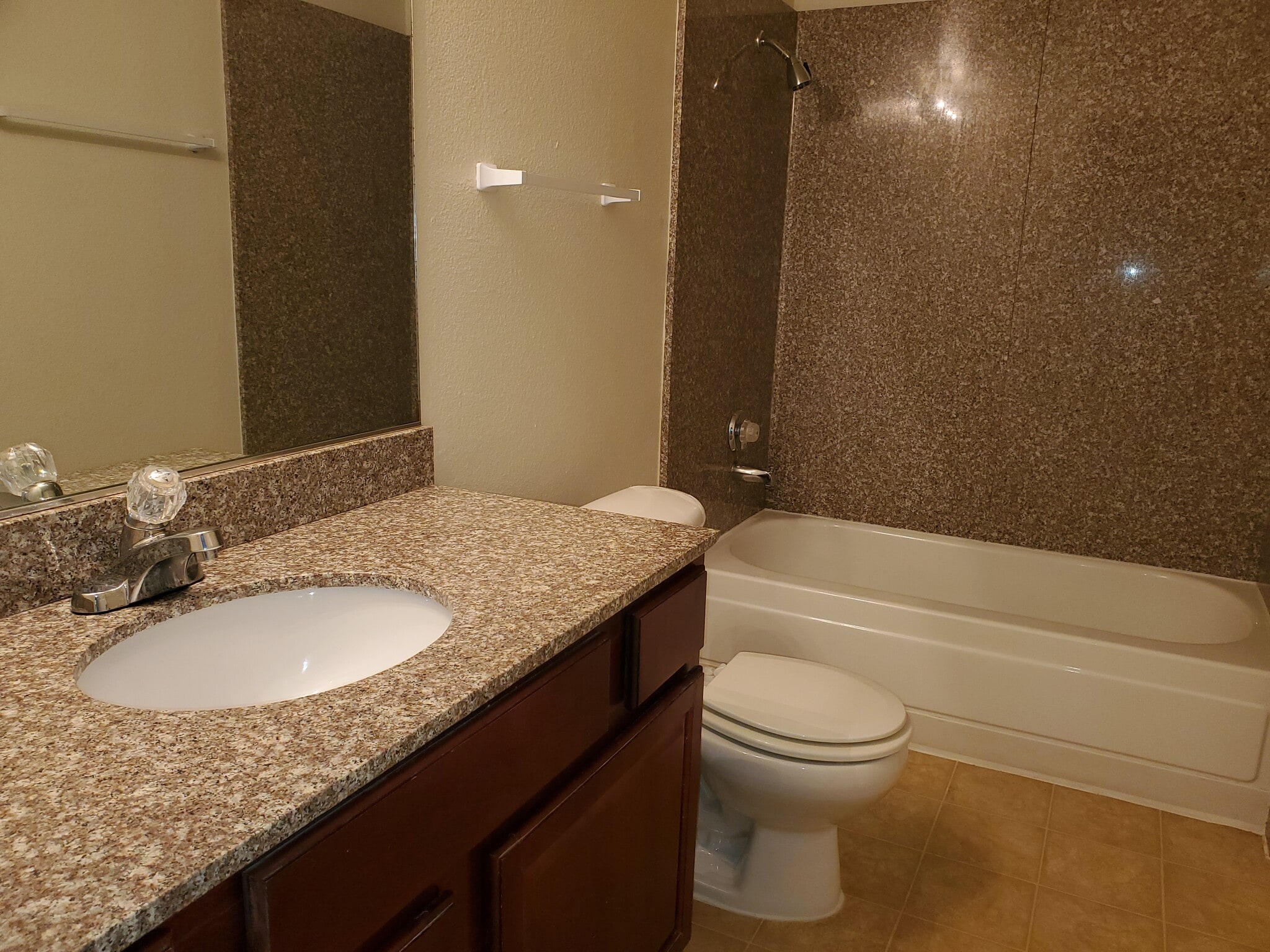 Building Photo - 4981 River Glen Dr